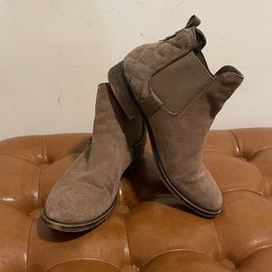 Steve Madden Gianna Suede Boot, Sz 8